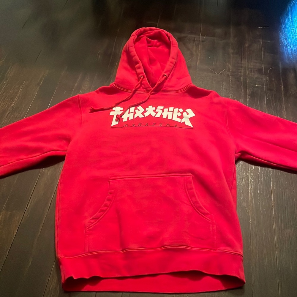 Red thrasher hoodie